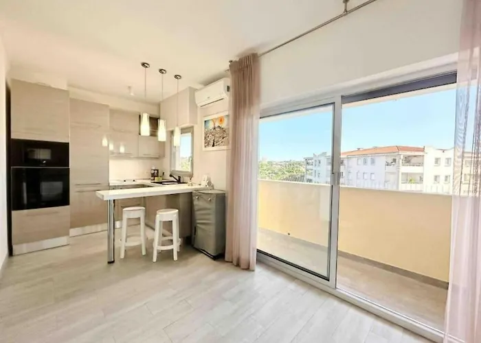 Il Gioiello : 2 Pers, Clim, Piscine, Parking Antibes