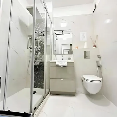 Il Gioiello : 2 Pers, Clim, Piscine, Parking 公寓 昂蒂布